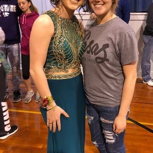 Alyce Paris, green prom dress